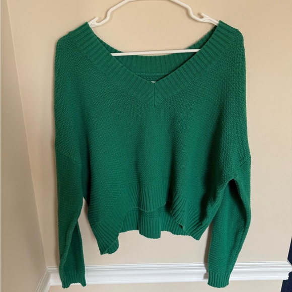 American Eagle V-Neck Cropped Knit Sweater Sz M St. Patrick’s Green Preppy - Picture 2 of 9